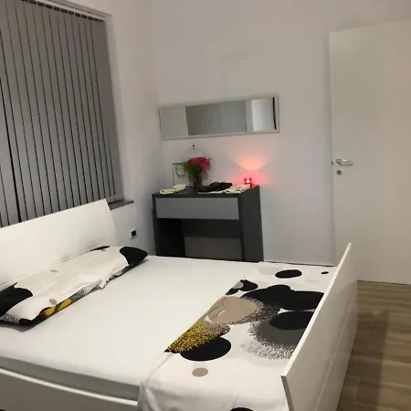 Appartement Ornela Durrës